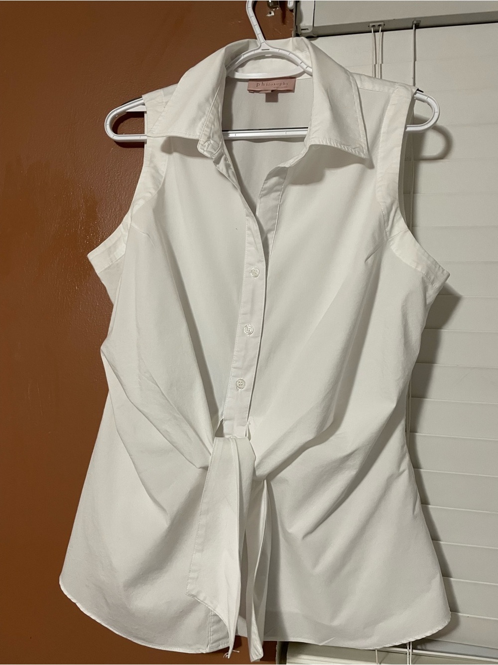 Pleione White Sleeveless Tie-Front Collared Top